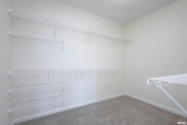 $197,100 | 2592-202 Middle Road, Unit 202, Bettendorf, IA 52722