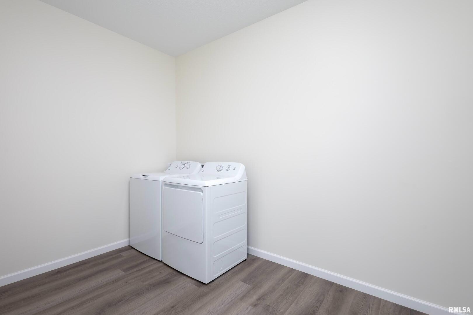 2592-202 Middle Road, Unit 202 Bettendorf, IA 52722 - Photo 27 of 45