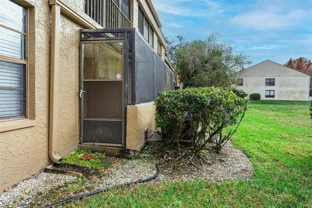 $1,700 | 7858 Niagara Avenue, Unit 605, Tampa, FL 33617