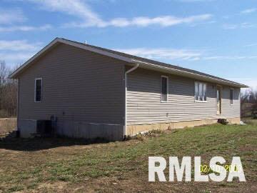 728 Batteau Road Elkville, IL 62932 - Photo 1 of 6 Gallery Image 1