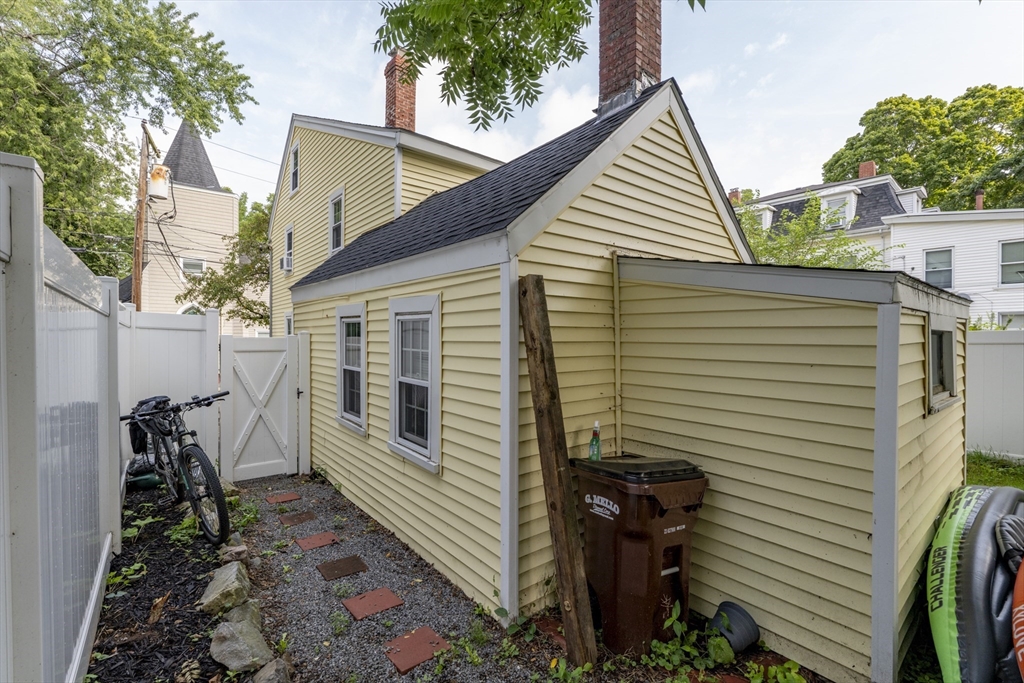 6 Spring Street Amesbury, MA 01913 - Photo 31 of 33