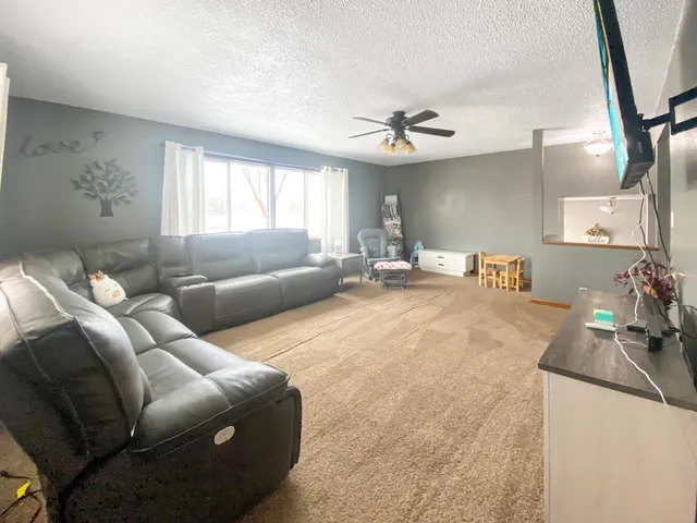 $240,000 | 601 5th Avenue West, Edgerton, MN 56128