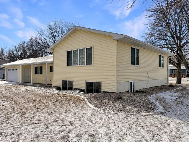 $240,000 | 601 5th Avenue West, Edgerton, MN 56128
