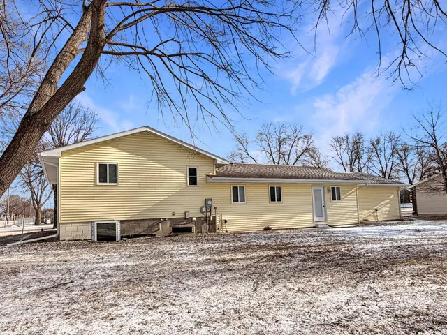 $240,000 | 601 5th Avenue West, Edgerton, MN 56128