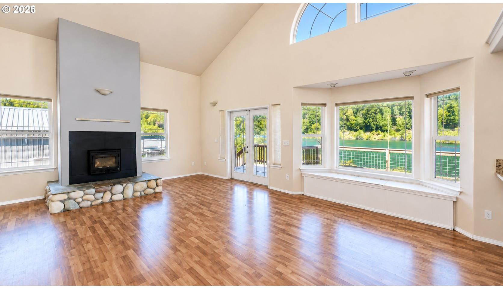 41515 Highway 38 Reedsport, OR 97467 - Photo 8 of 27 Living Room