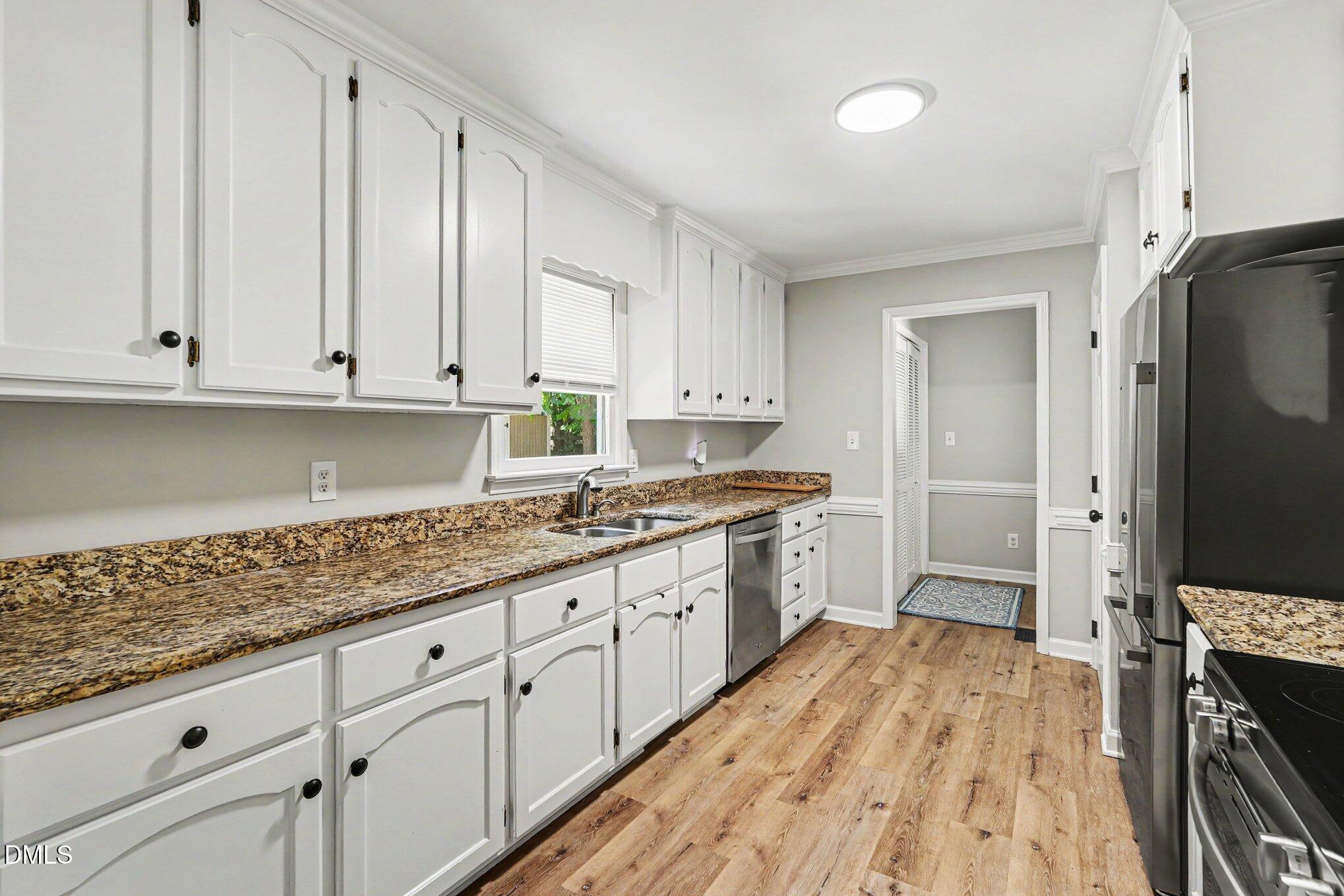 6016 Hampton Ridge Road Raleigh, NC 27603 - Photo 8 of 32 008_file_1256
