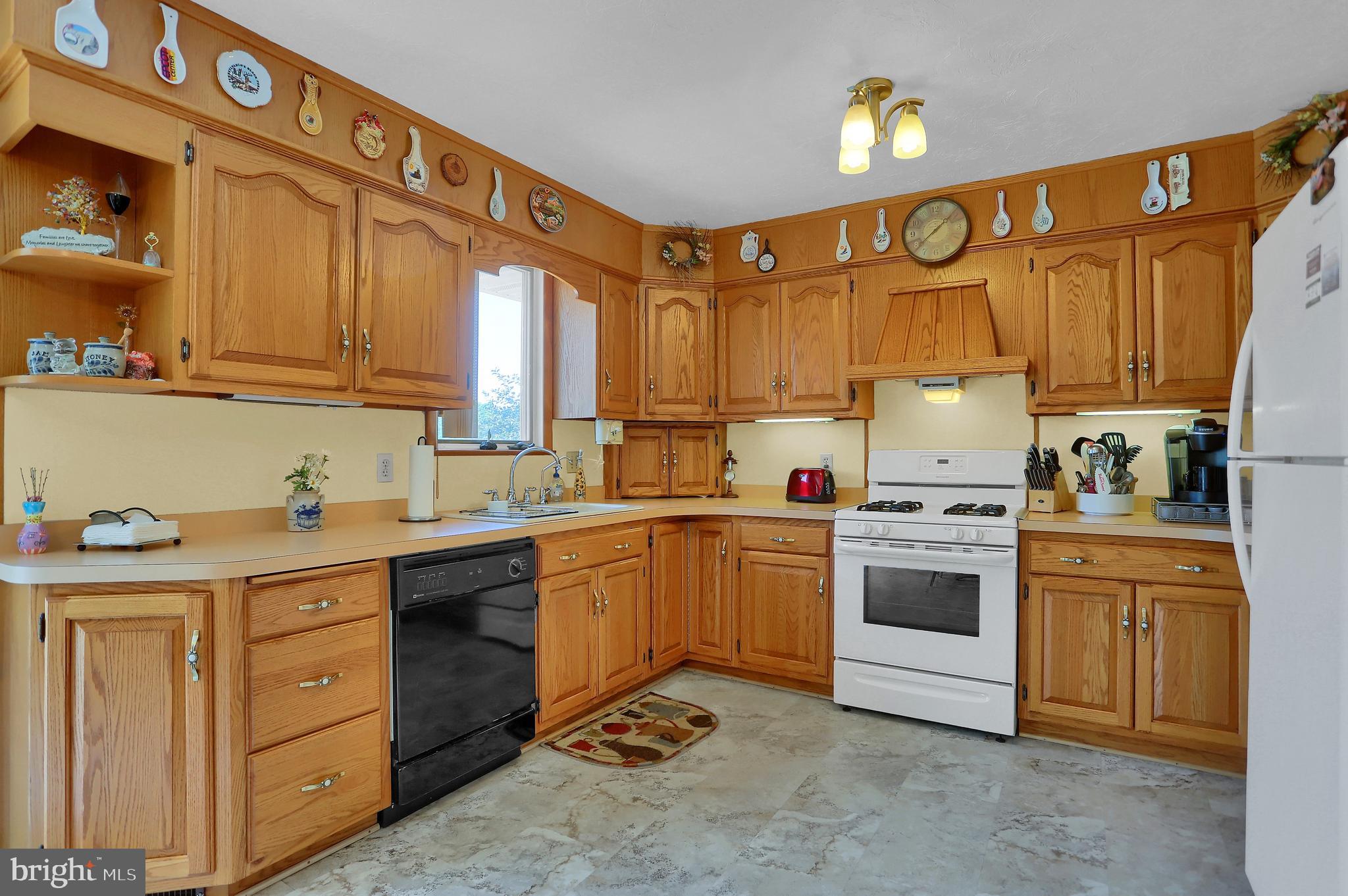 135 Chapel Road Hanover, PA 17331 - Photo 11 of 46