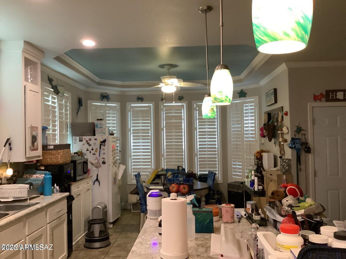 3736 Jackson Lane Willcox, AZ 85643 - Photo 6 of 36 a view of a room with gym equipment