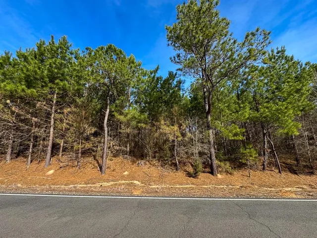 a house view with a outdoor space
