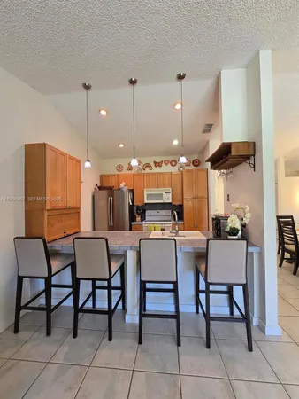$350,000 | 5 Rogart Circle, Boynton Beach, FL 33426