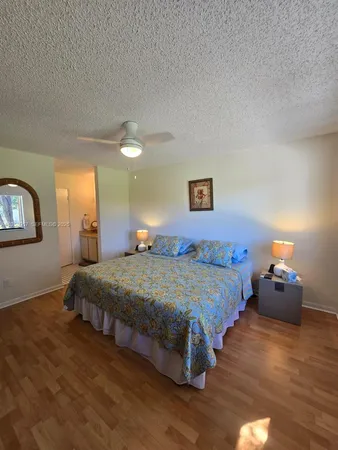 $350,000 | 5 Rogart Circle, Boynton Beach, FL 33426