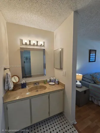 $350,000 | 5 Rogart Circle, Boynton Beach, FL 33426