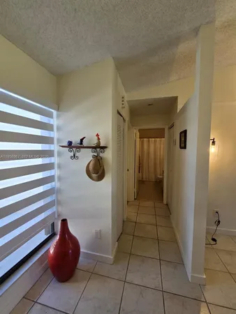 $350,000 | 5 Rogart Circle, Boynton Beach, FL 33426