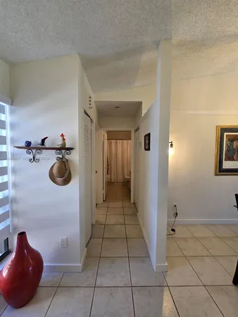 $350,000 | 5 Rogart Circle, Boynton Beach, FL 33426