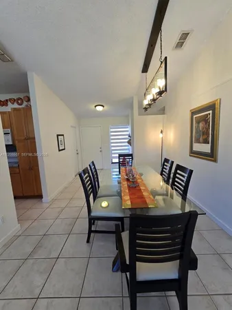 $350,000 | 5 Rogart Circle, Boynton Beach, FL 33426