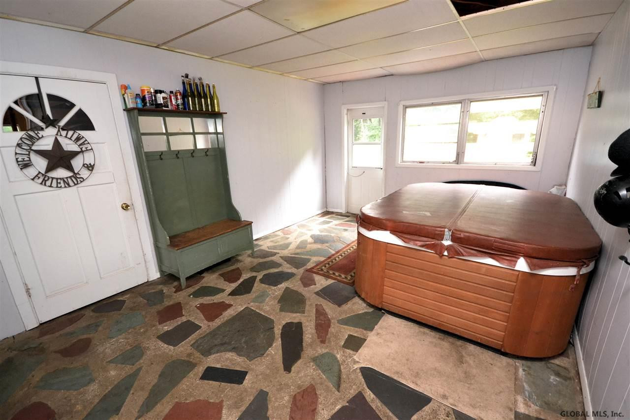 27 Bennett Road Queensbury, NY 12804 - Photo 14 of 17 Photo 14