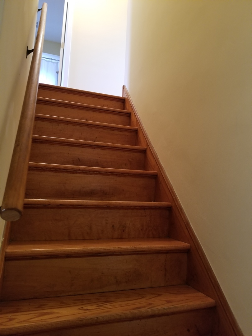 3943 West 83rd Street Chicago, IL 60652 - Photo 8 of 16 a view of entryway