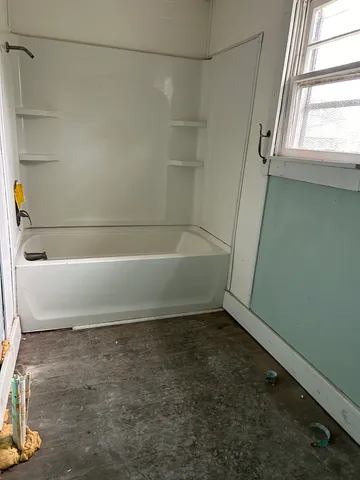 $7,600 | 313 East 7th Street, Brookport, IL 62910