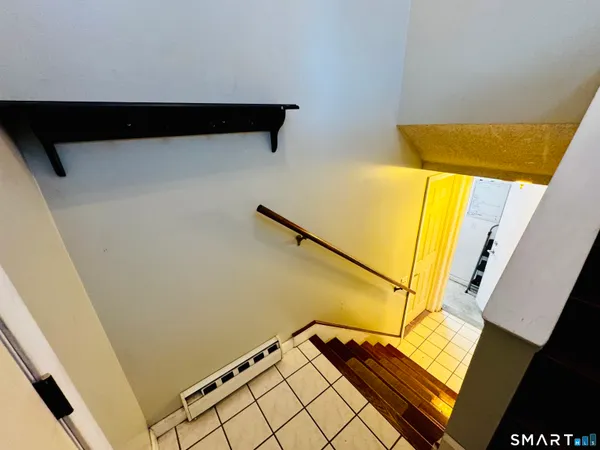 a view of utility room