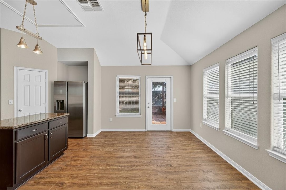 7506 Exeter Corpus Christi, TX 78414 - Photo 15 of 40 a view of an empty room with window and cabinet