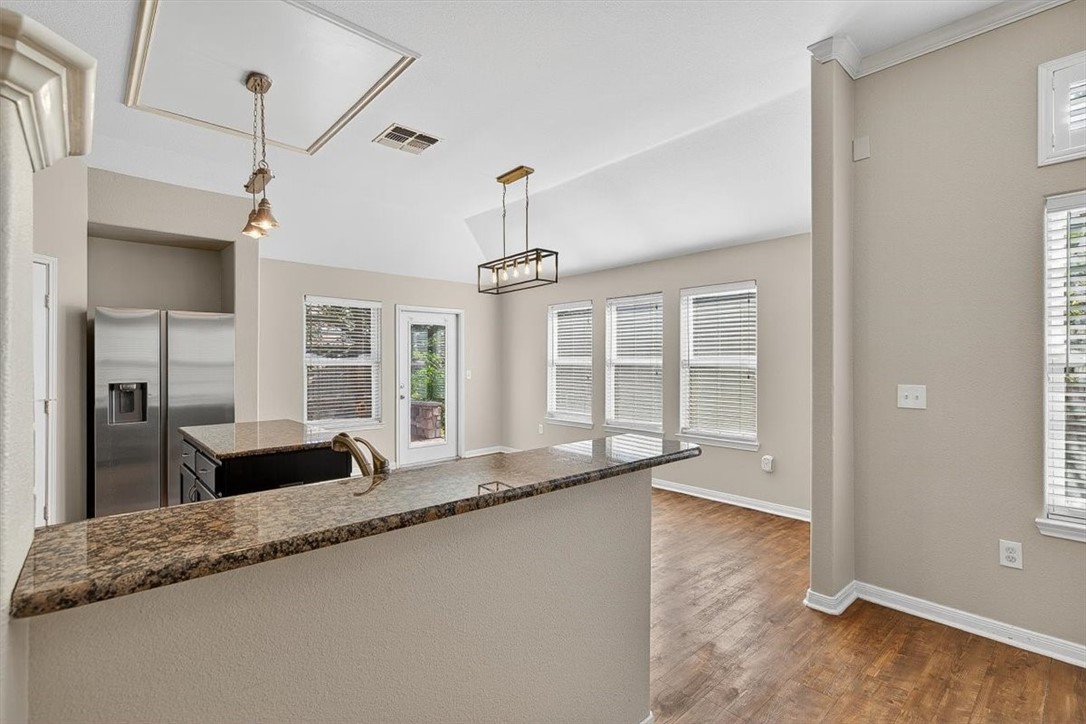 7506 Exeter Corpus Christi, TX 78414 - Photo 8 of 40 a large living room with a large window