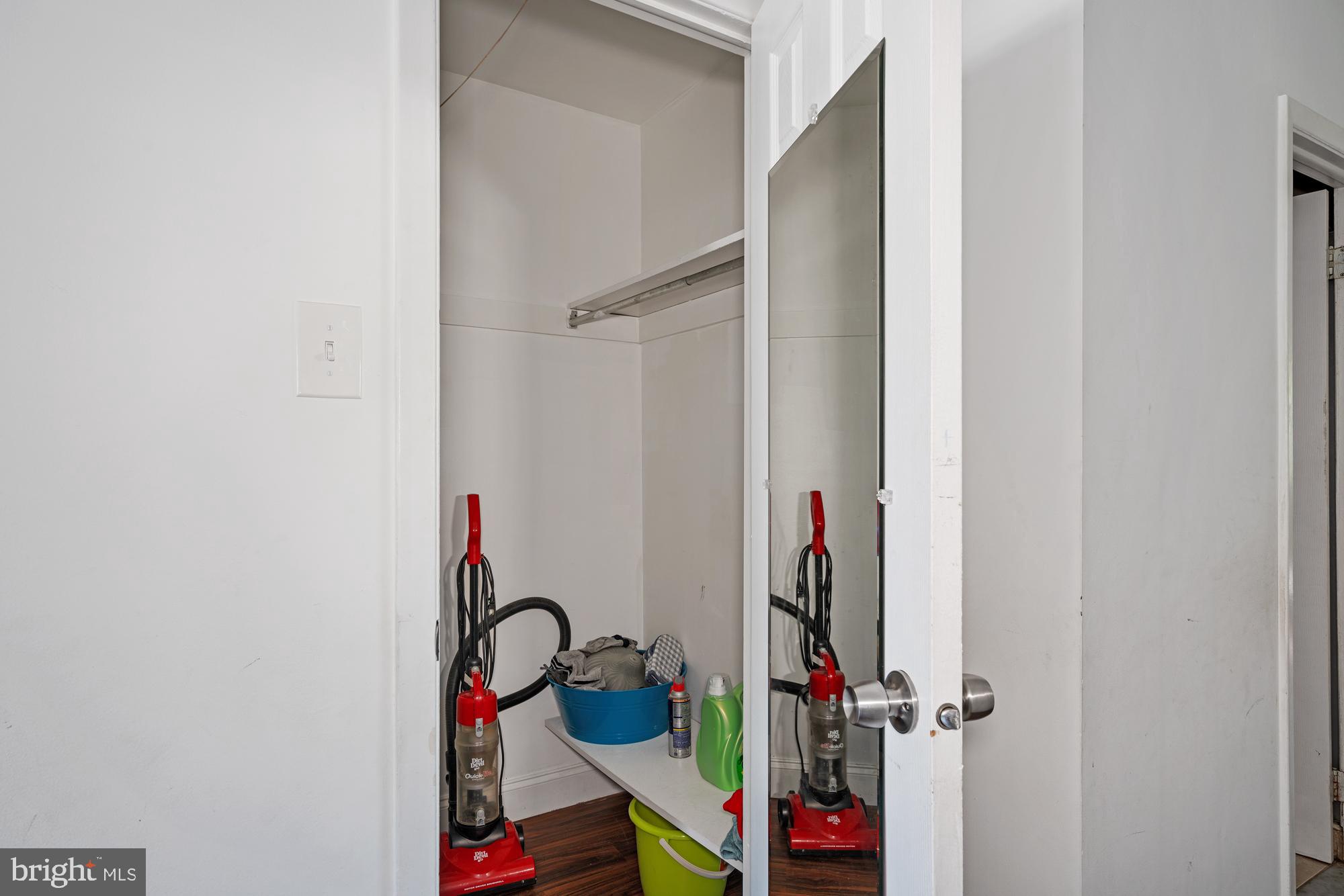 10826 Lockart Road Philadelphia, PA 19116 - Photo 14 of 37 Gallery Image 14