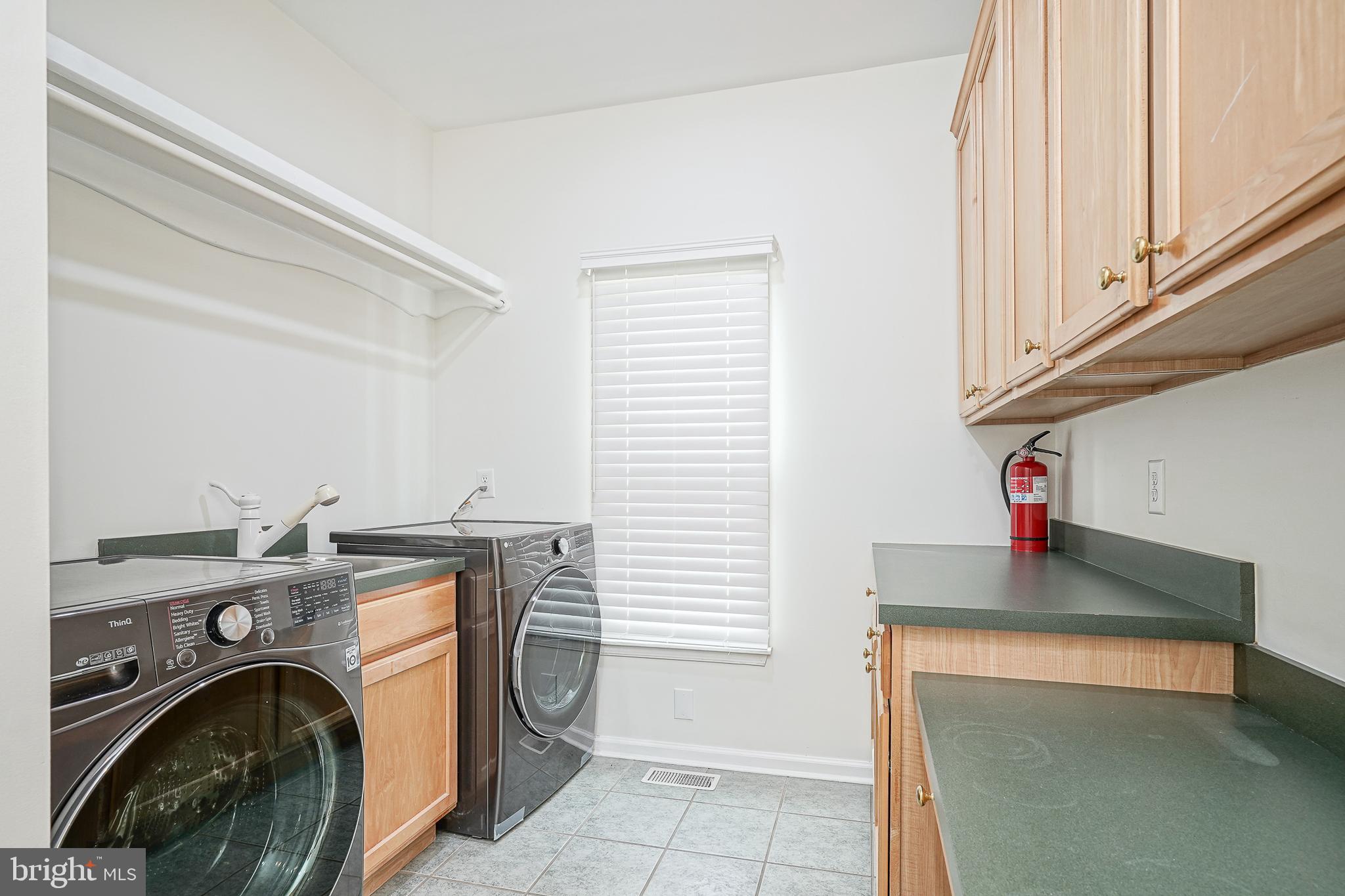 6101 Church Road Mount Laurel, NJ 08054 - Photo 24 of 64 a utility room with dryer and washer