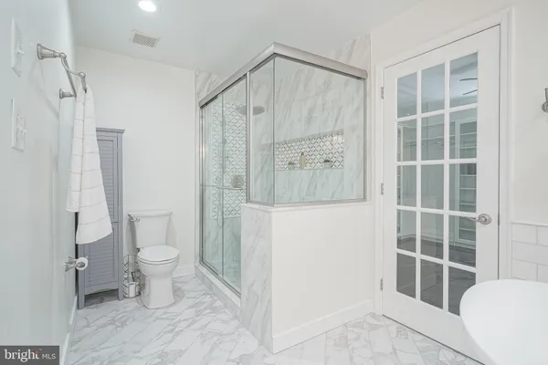 $925,000 | 6101 Church Road, Mount Laurel, NJ 08054