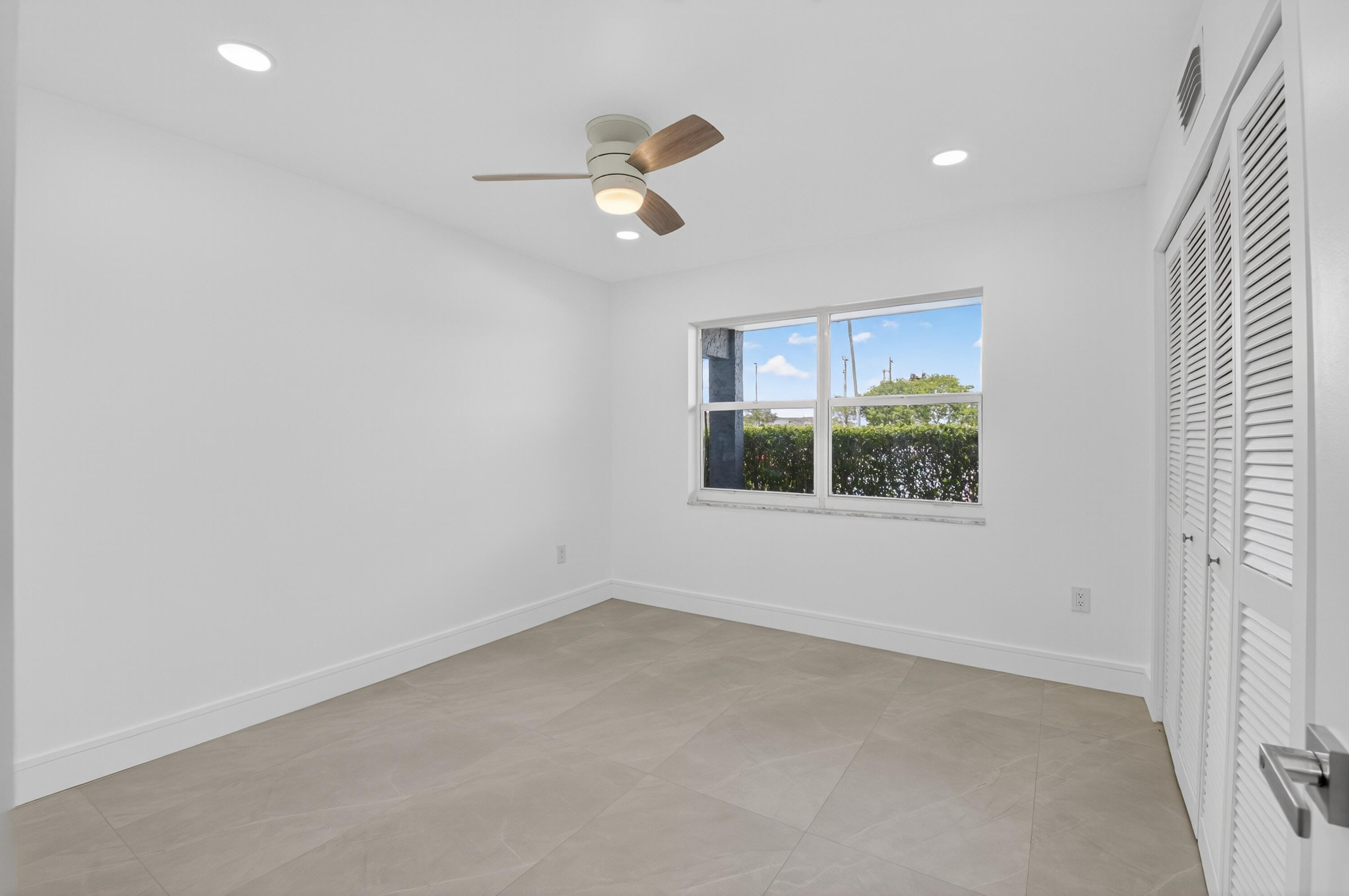 9880 Marina Boulevard, Unit 1509 Boca Raton, FL 33428 - Photo 20 of 43 26-print-044_DSC_0633