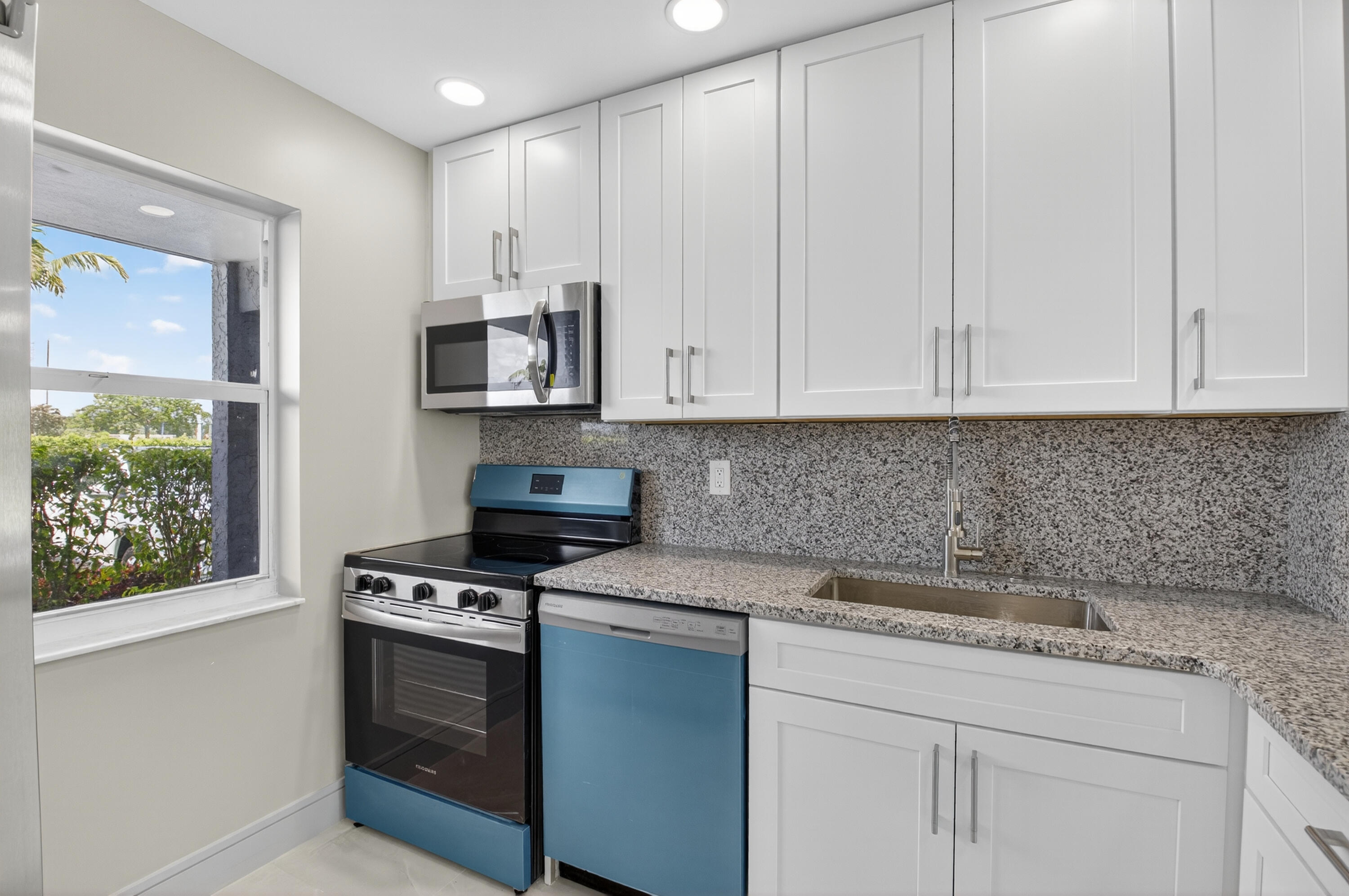 9880 Marina Boulevard, Unit 1509 Boca Raton, FL 33428 - Photo 6 of 43 17-print-035_DSC_0587