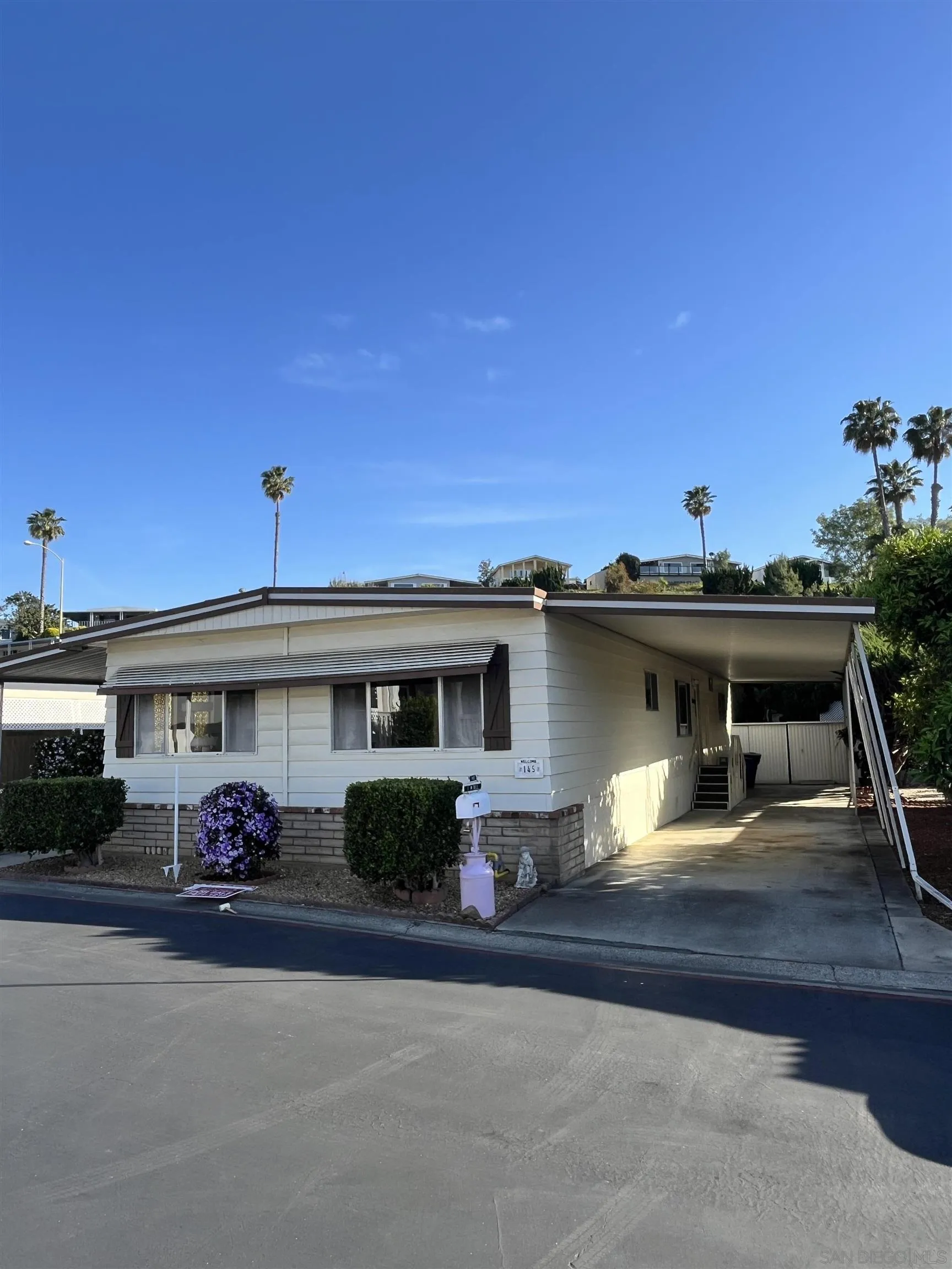 a view of a terrace with a sitting area
