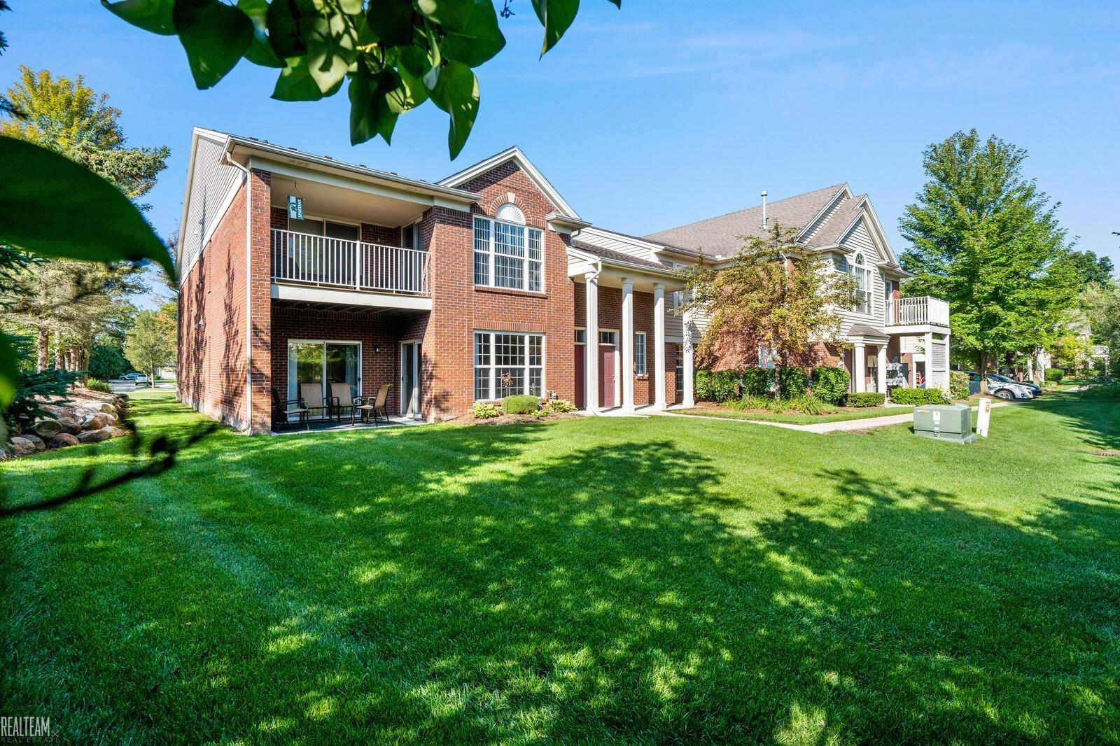 1636 Deepwood Circle Rochester, MI 48307 - Photo 25 of 31 50088040-24.JPG
