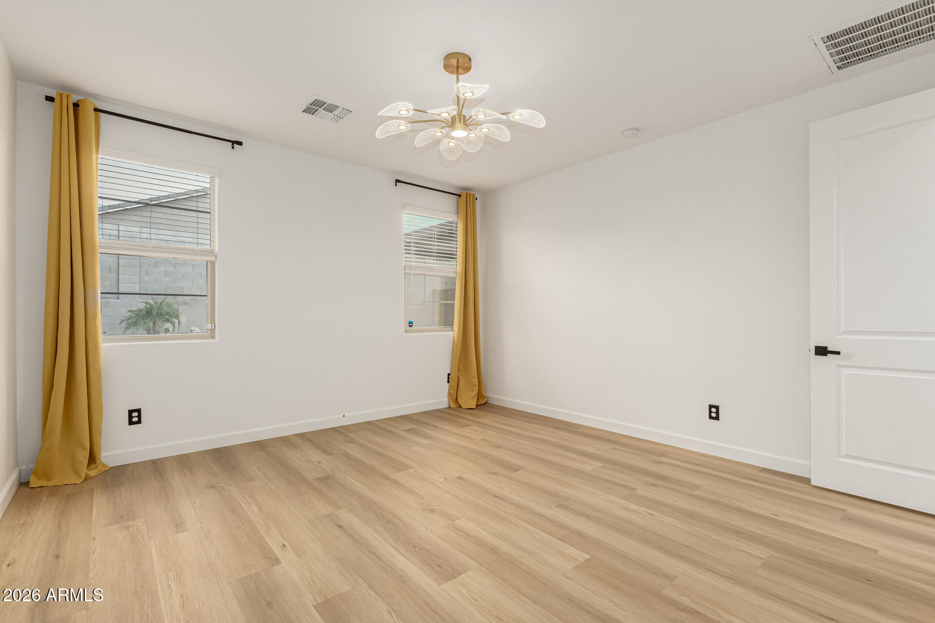 11985 South 173rd Avenue Goodyear, AZ 85338 - Photo 27 of 78 Primary bedroom