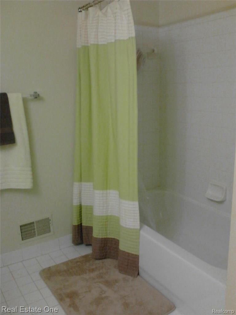 41833 Mitchell Road Novi, MI 48377 - Photo 19 of 26 IMG_20160417_112702.jpg