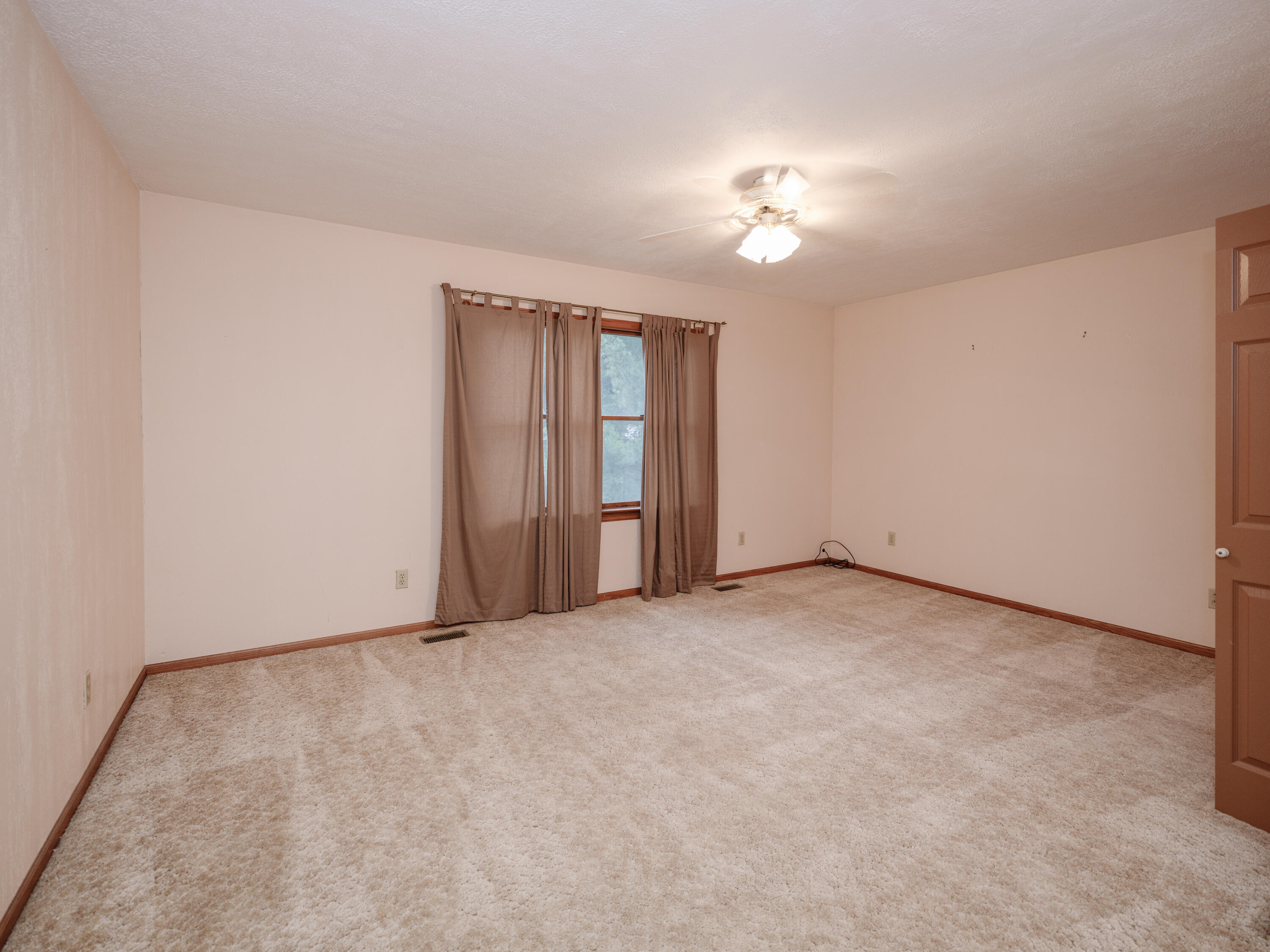 28459 Kelly Road Sturgis, MI 49091 - Photo 19 of 37 28459 Kelly Rd-119