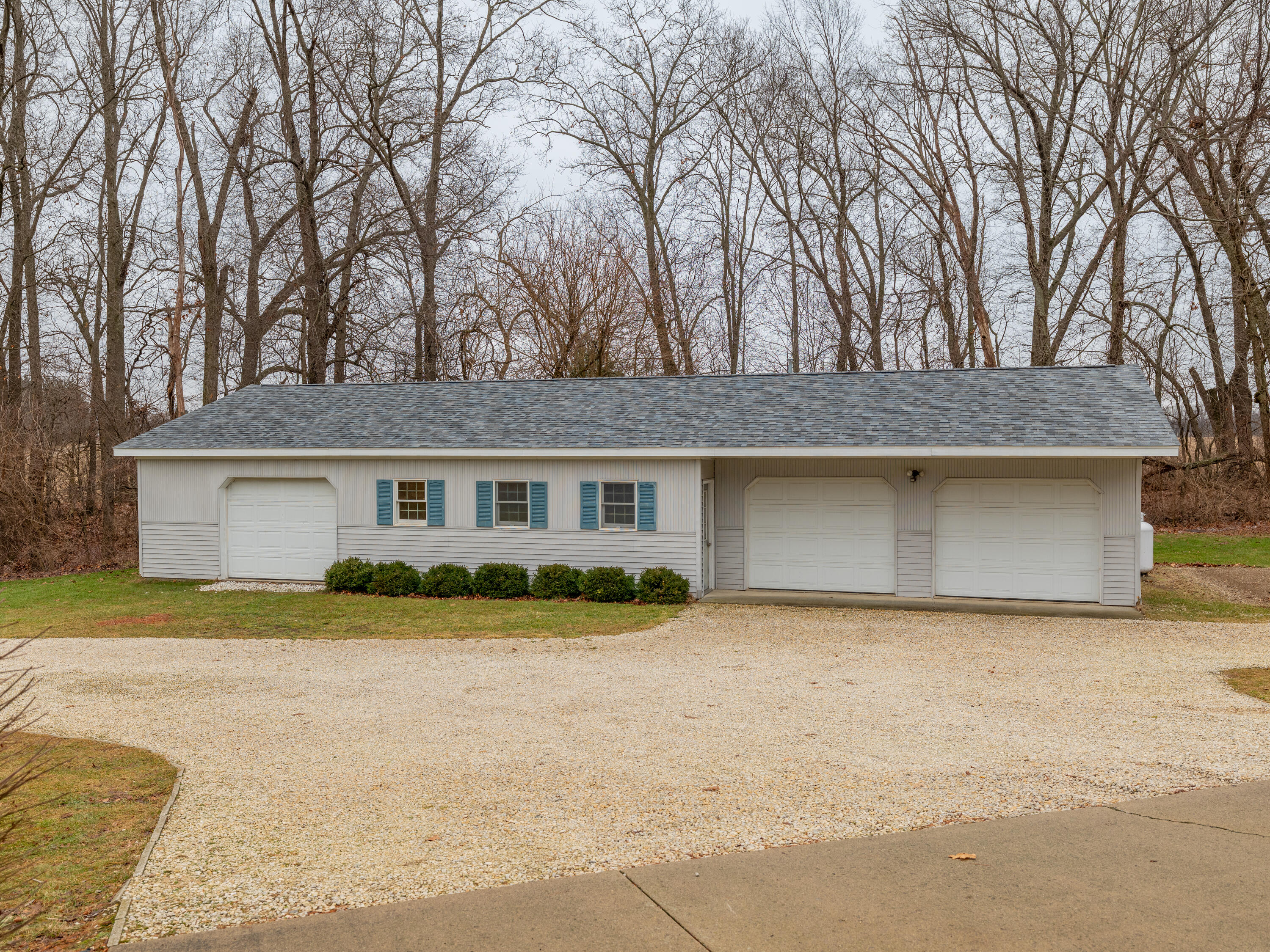 28459 Kelly Road Sturgis, MI 49091 - Photo 28 of 37 28459 Kelly Rd-128