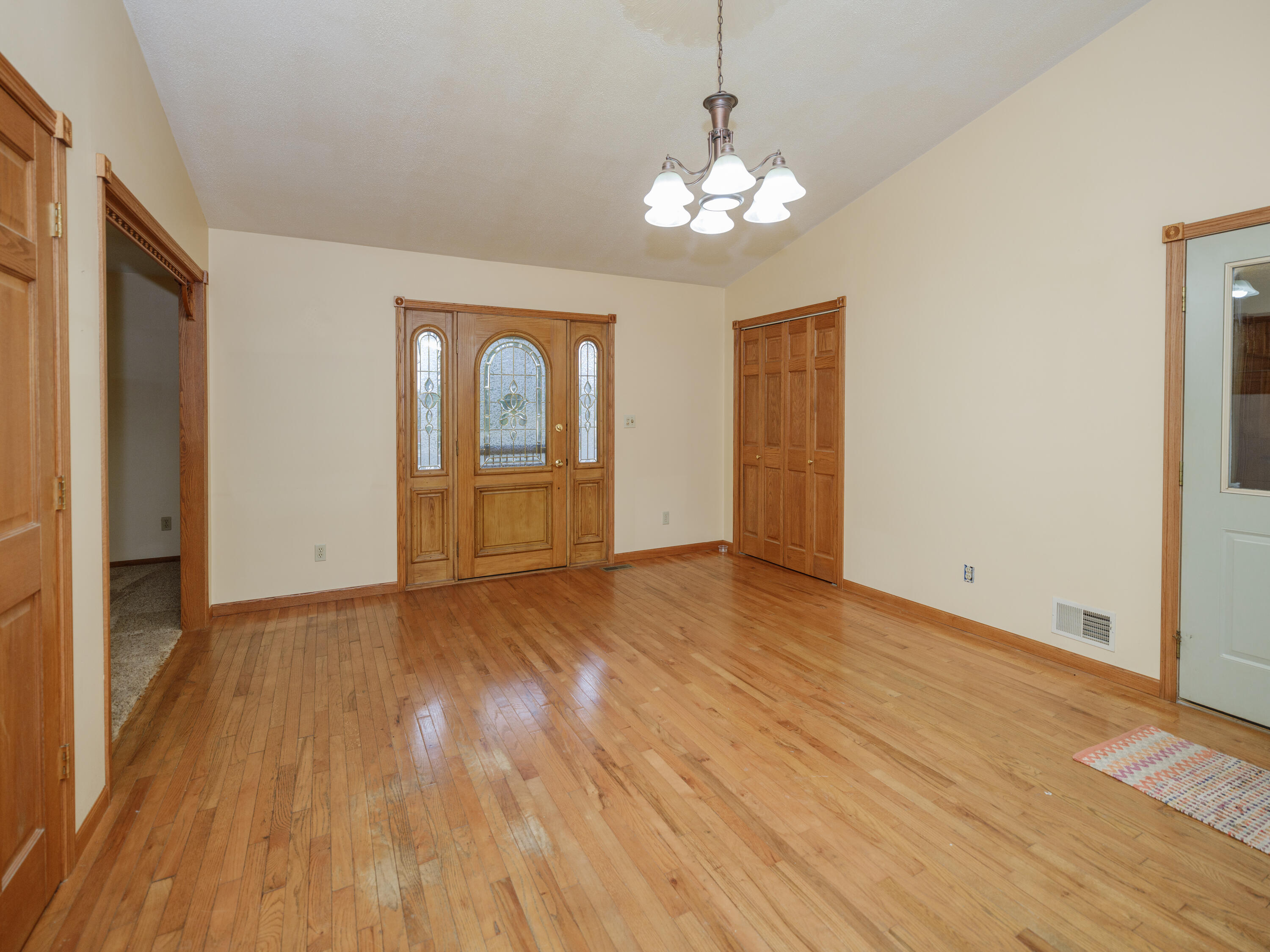 28459 Kelly Road Sturgis, MI 49091 - Photo 7 of 37 28459 Kelly Rd-107