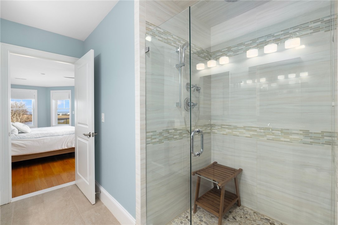 100 Algonquin Road, Unit 22 Narragansett, RI 02882 - Photo 16 of 26 Primary bath