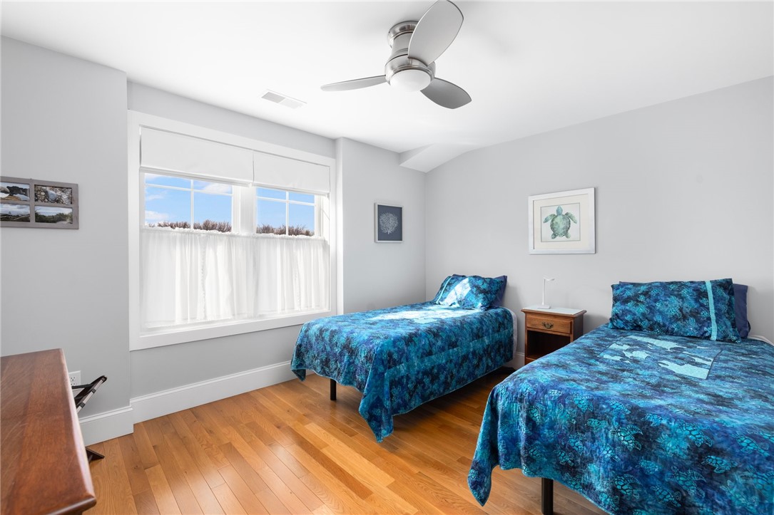 100 Algonquin Road, Unit 22 Narragansett, RI 02882 - Photo 17 of 26 3rd floor bedroom