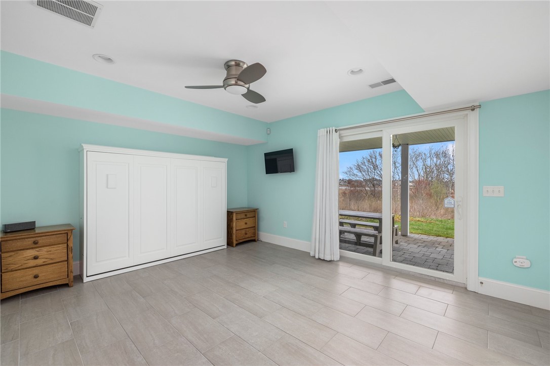 100 Algonquin Road, Unit 22 Narragansett, RI 02882 - Photo 19 of 26 1st floor bedroom