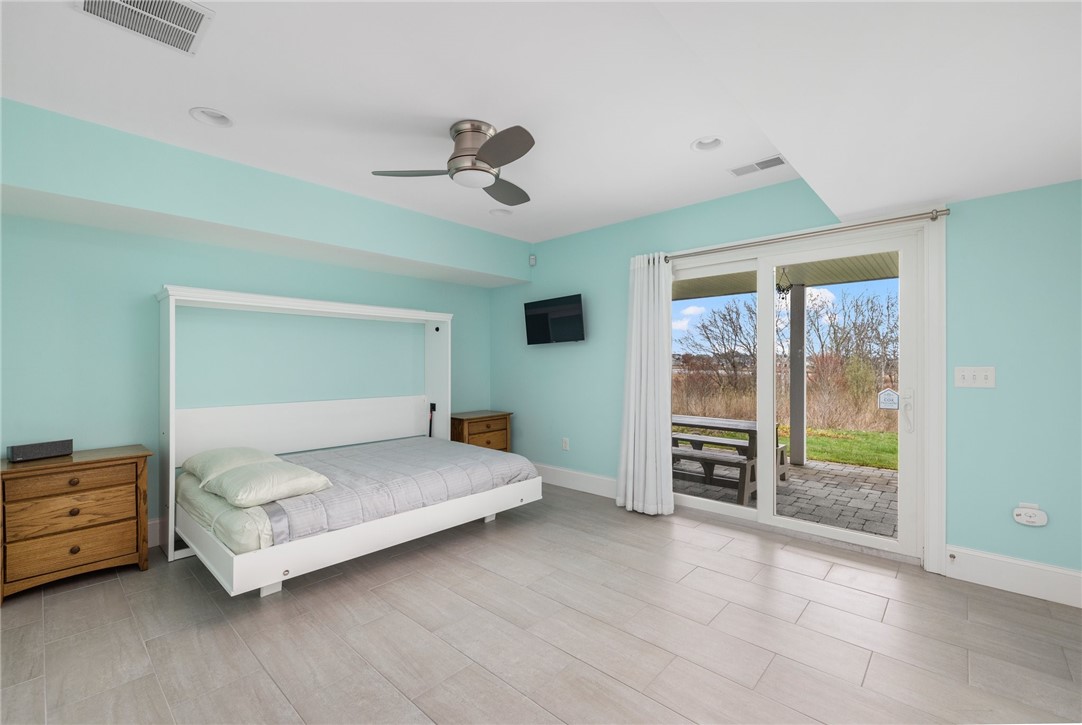 100 Algonquin Road, Unit 22 Narragansett, RI 02882 - Photo 20 of 26 1st floor bedroom