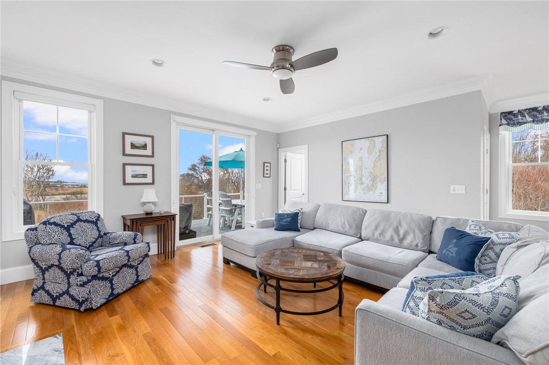 100 Algonquin Road, Unit 22 Narragansett, RI 02882 - Photo 9 of 26 Living room