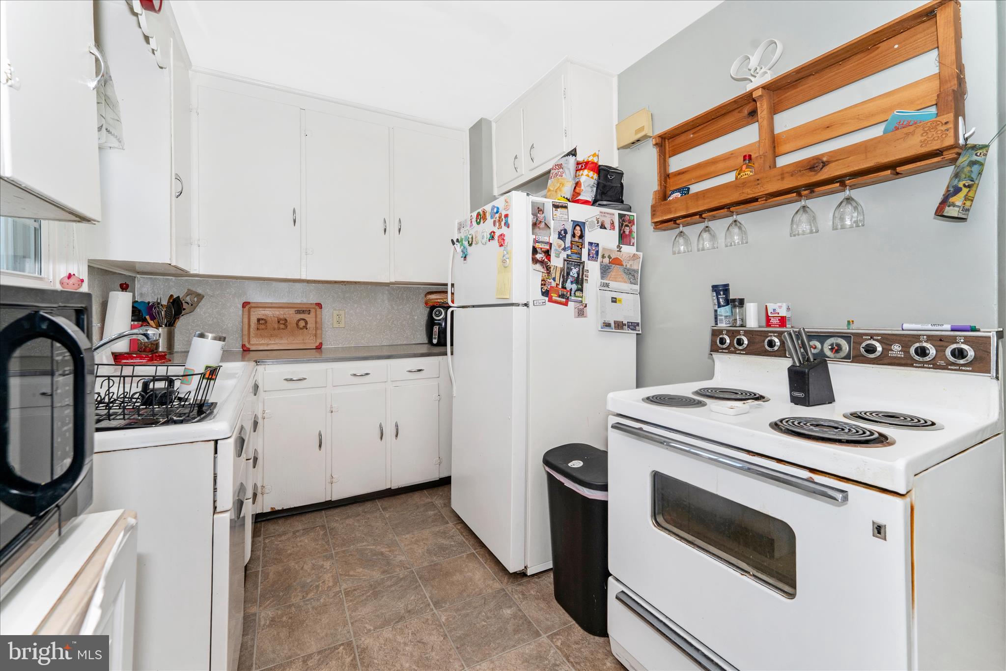 1052 Fairview Road Hagerstown, MD 21742 - Photo 13 of 48 Kitchen