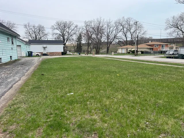 $11,750 | 4216 West 135th Street, Robbins, IL 60472