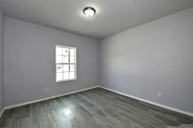 $234,900 | 870 West Southcross Boulevard, San Antonio, TX 78211