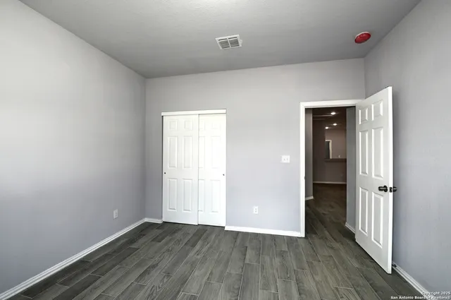 $234,900 | 870 West Southcross Boulevard, San Antonio, TX 78211