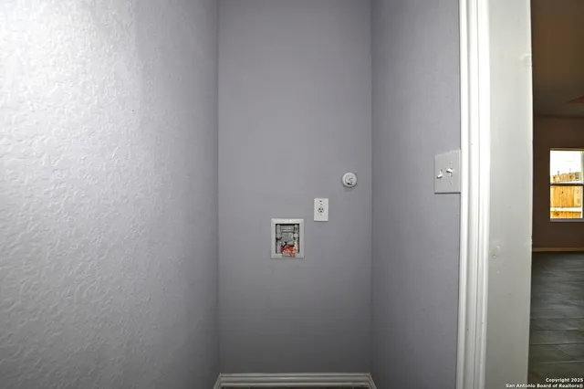 $234,900 | 870 West Southcross Boulevard, San Antonio, TX 78211