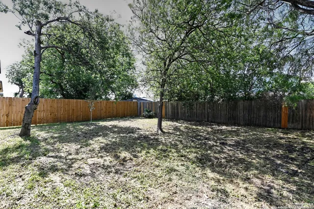 $234,900 | 870 West Southcross Boulevard, San Antonio, TX 78211