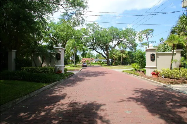 $650,000 | 717 Clifford Drive, Orlando, FL 32804