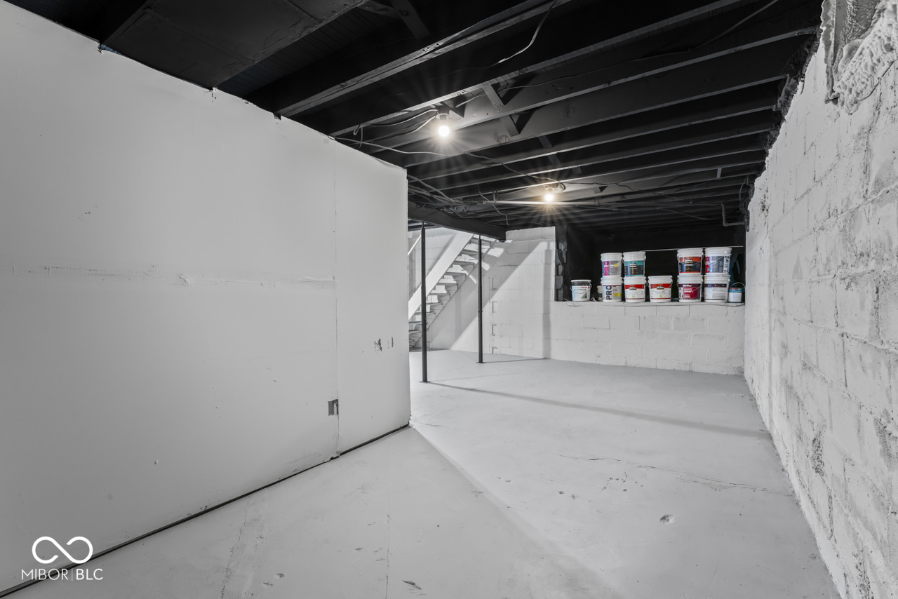 3614 Ralston Avenue Indianapolis, IN 46218 - Photo 38 of 44